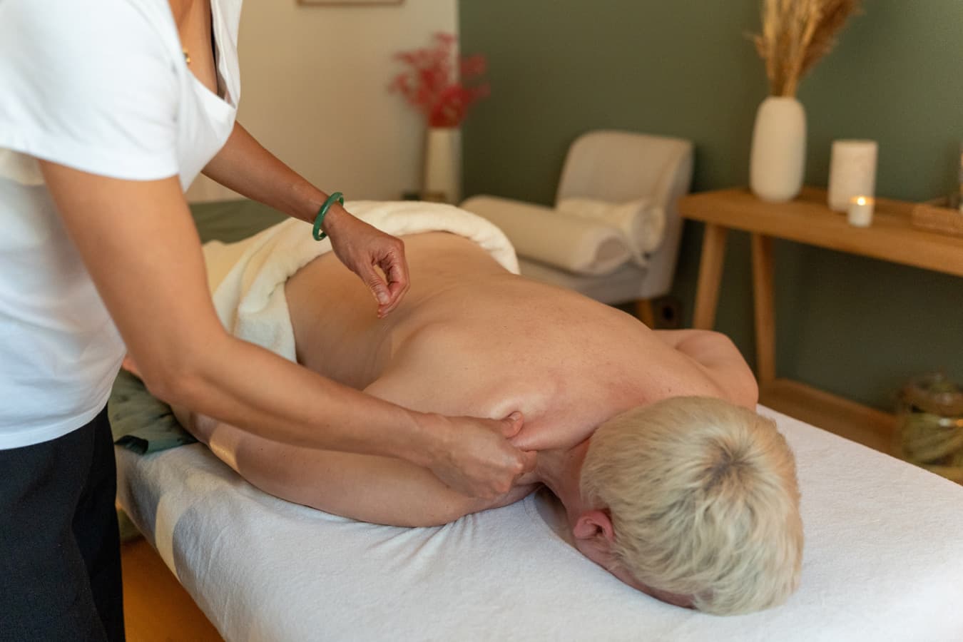 thao-massage-energetique-vietnamien-la-cote-bleue
